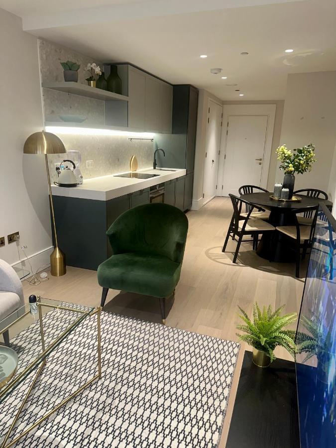 Godson Luxury One Bed