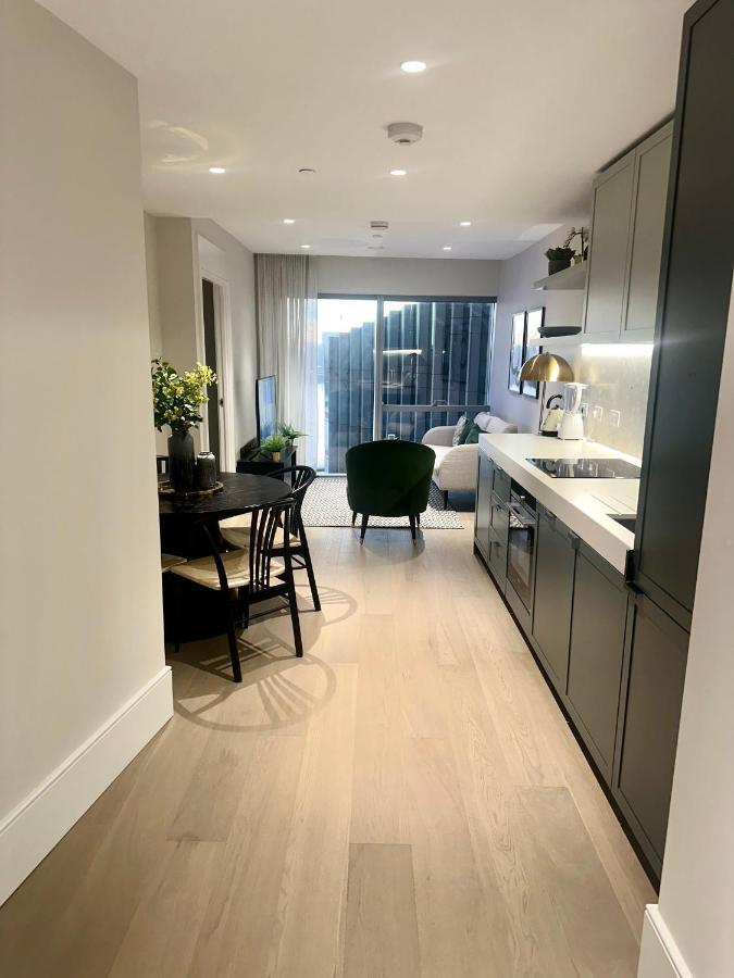 Godson Luxury One Bed *