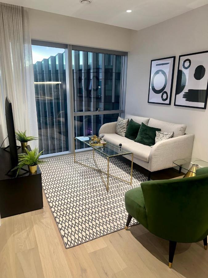 Godson Luxury One Bed *